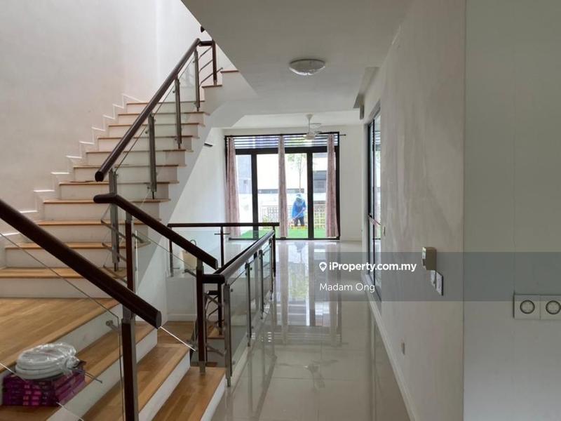 Rumah Teres 3-Tingkat untuk Dijual di Symphony Hills, Cyberjaya oleh Madam Ong - iProperty.com.my