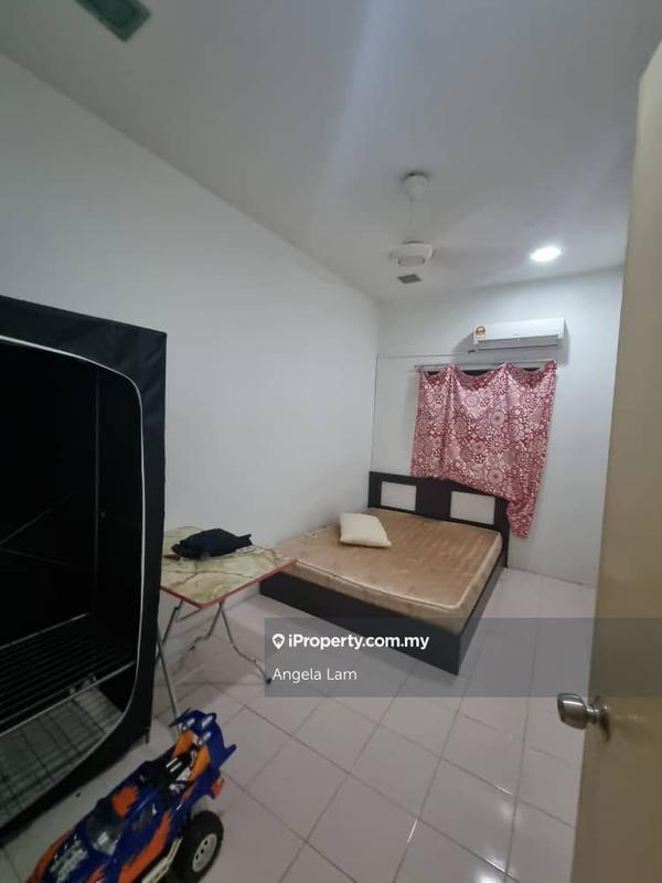 Townhouse for Sale in Villa Dahlia @ Bandar Utama kayu ara, Petaling Jaya by Angela Lam - iProperty.com.my