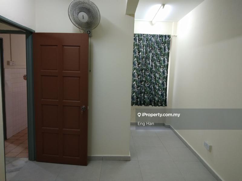 Rumah Pangsa untuk Dijual di Kuchai Entrepreneurs Park oleh Eng Han - iProperty.com.my