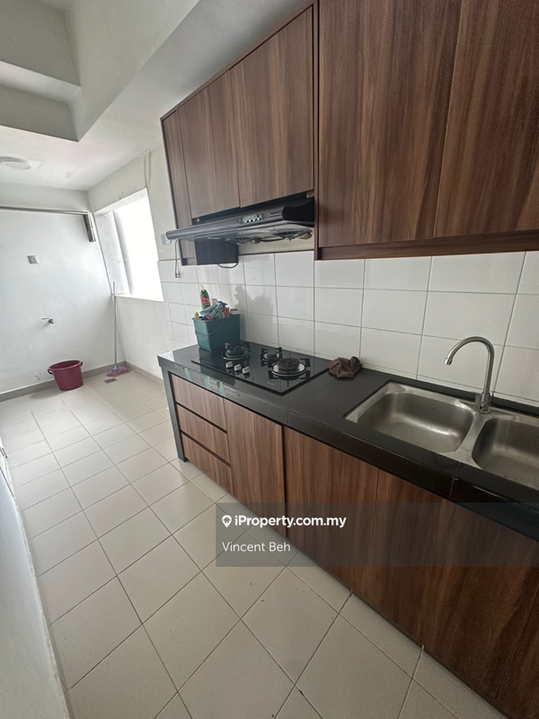 Kondominium untuk Disewa di Residence 8 oleh Vincent Beh - iProperty.com.my