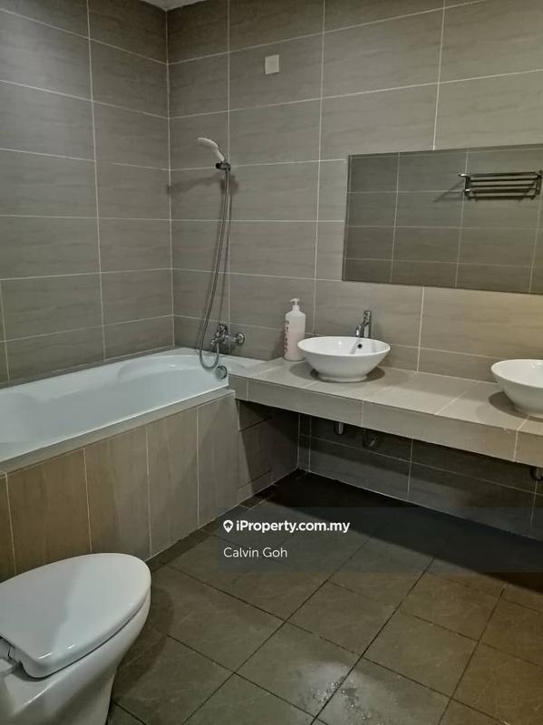 Rumah Teres 3-Tingkat untuk Dijual di Cassia Garden Residence, Presint 11 oleh Calvin Goh - iProperty.com.my