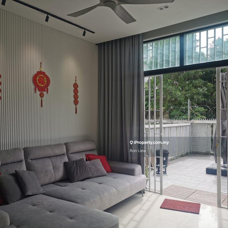 Rumah Bandar untuk Dijual di Taman Bukit Serdang, Seri Kembangan oleh Ron Liew - iProperty.com.my