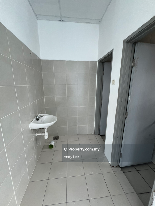 Shop / Office untuk Disewa di Taman Cahaya Alam, Shah Alam oleh Andy Lee - iProperty.com.my