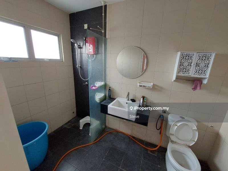 3-storey Terraced House for Sale in BAYU HEIGHT 1 SERDANG BALAKONG SERI KEMBANGAN, Seri Kembangan by Steve - iProperty.com.my