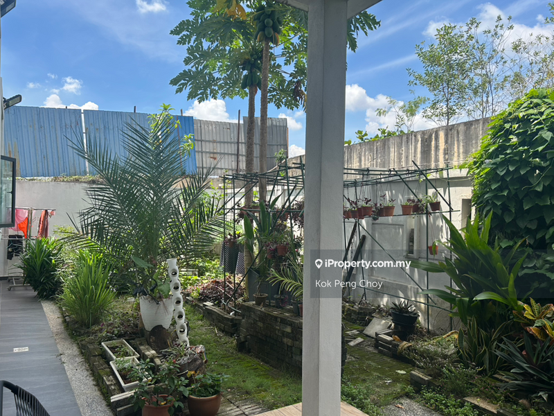 Rumah Teres 3-Tingkat untuk Dijual di Serdang, Seri Kembangan oleh Kok Peng Choy - iProperty.com.my