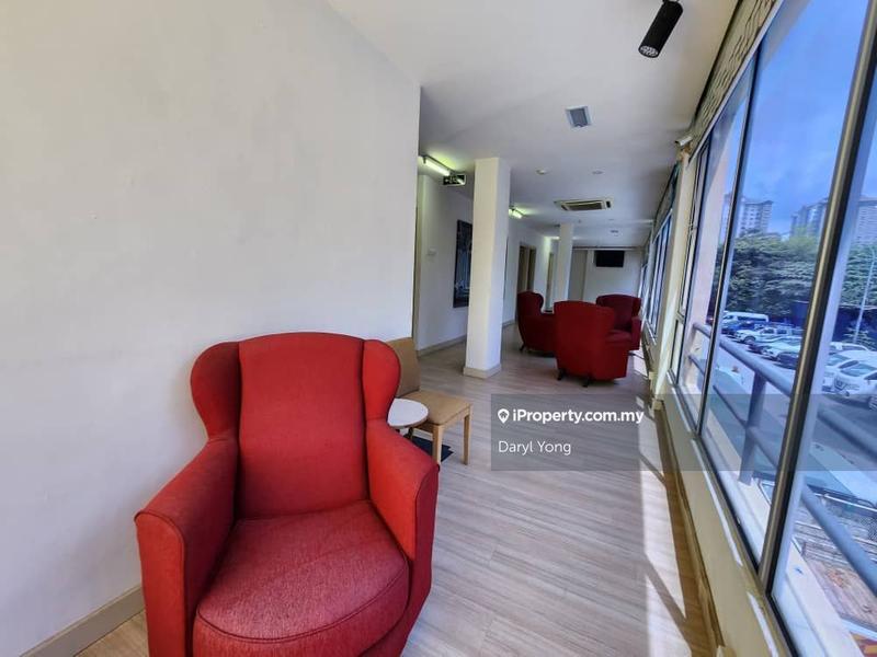 For Rent - VALUE DEAL: 4 Storey Corner lot Hotel for RENT