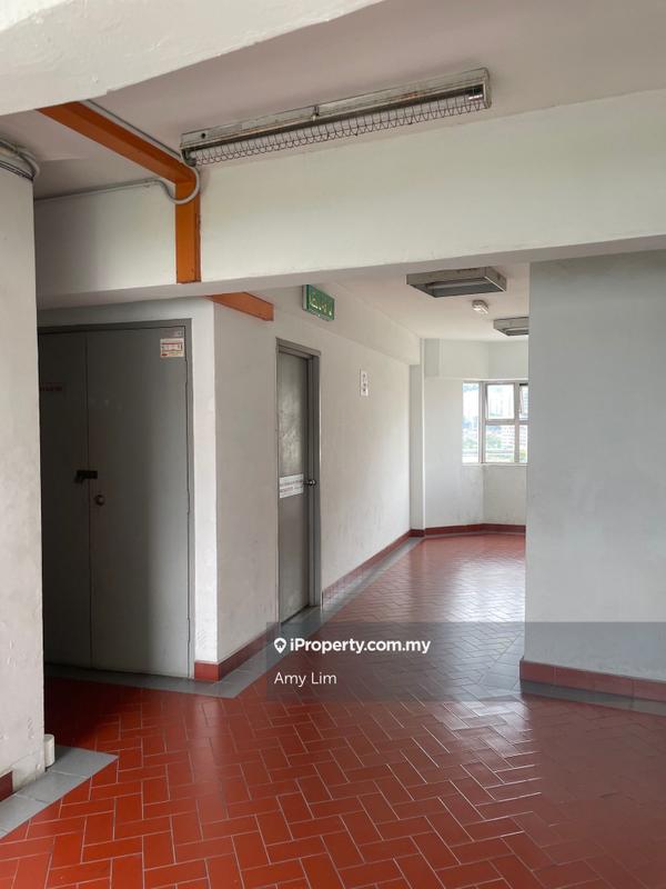 For Sale - Avenue Court