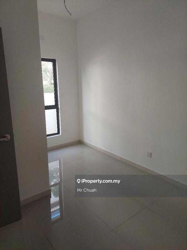Rumah Teres 2-Tingkat untuk Dijual di Sepang, Selangor oleh Mr Chuah - iProperty.com.my