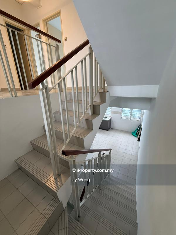 Townhouse for Sale in Eastwood Terrace, Kayu Ara, Bandar Utama, Bandar Utama by Jy Wong - Corridor - iProperty.com.my