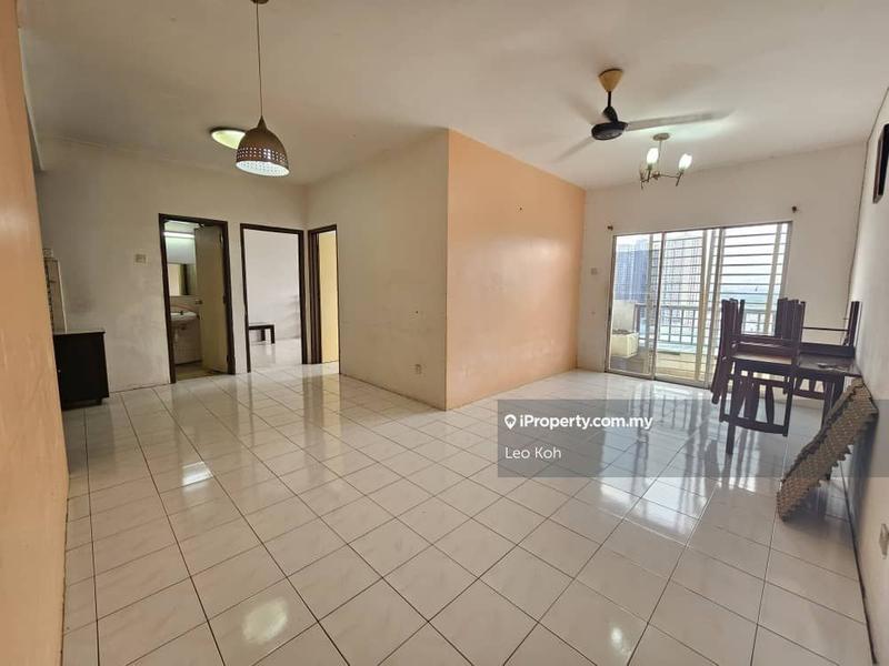 For Sale - Vista Pinggiran Apartment