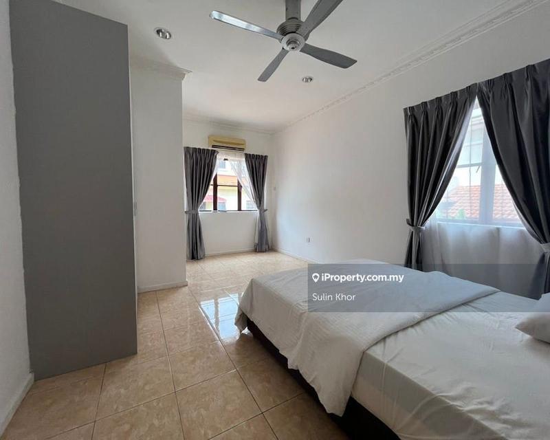 Rumah Berkembar untuk Dijual di Bandar Putra Permai, Seri Kembangan oleh Sulin Khor - iProperty.com.my