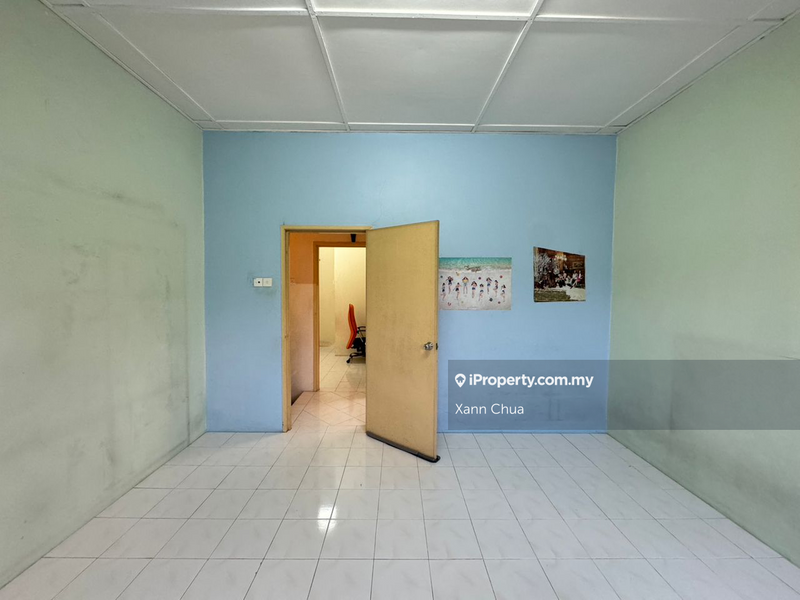 Rumah Teres 2-Tingkat untuk Dijual di Taman Pinggiran Putra, Seri Kembangan oleh Xann Chua - iProperty.com.my