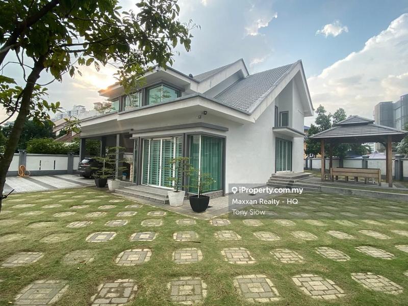 Bungalow House for Sale in Kelana Jaya, Petaling Jaya by Tony Siow - iProperty.com.my