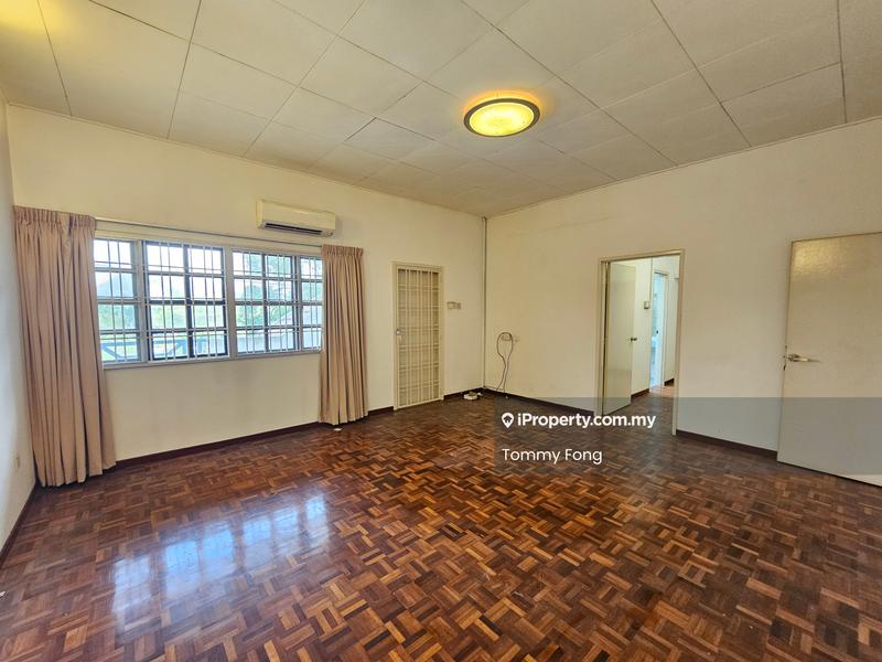 Semi-Detached House for Sale in Sungai Long, Bandar Sungai Long by Alex Chen - Living Room - iProperty.com.my