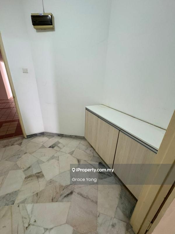 For Rent - Desa Gembira