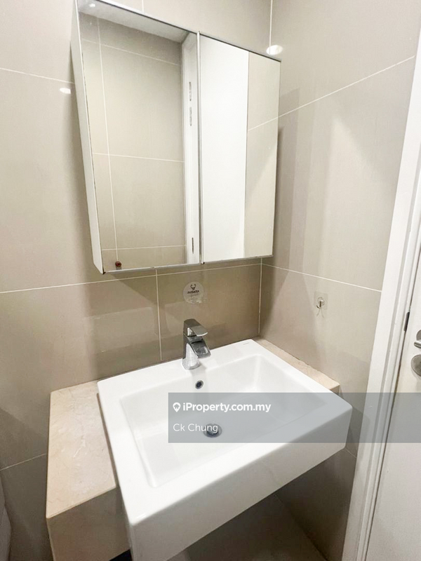 Condominium untuk Dijual di Legend Heights oleh Ck Chung - iProperty.com.my