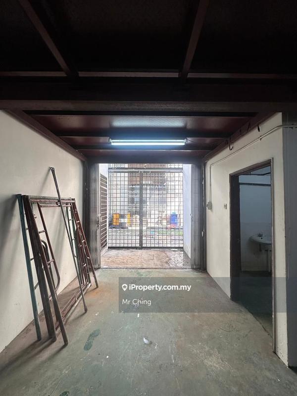 Kilang Teres untuk Disewa di Taman Sri Serdang, Seri Kembangan oleh Mr Ching - iProperty.com.my
