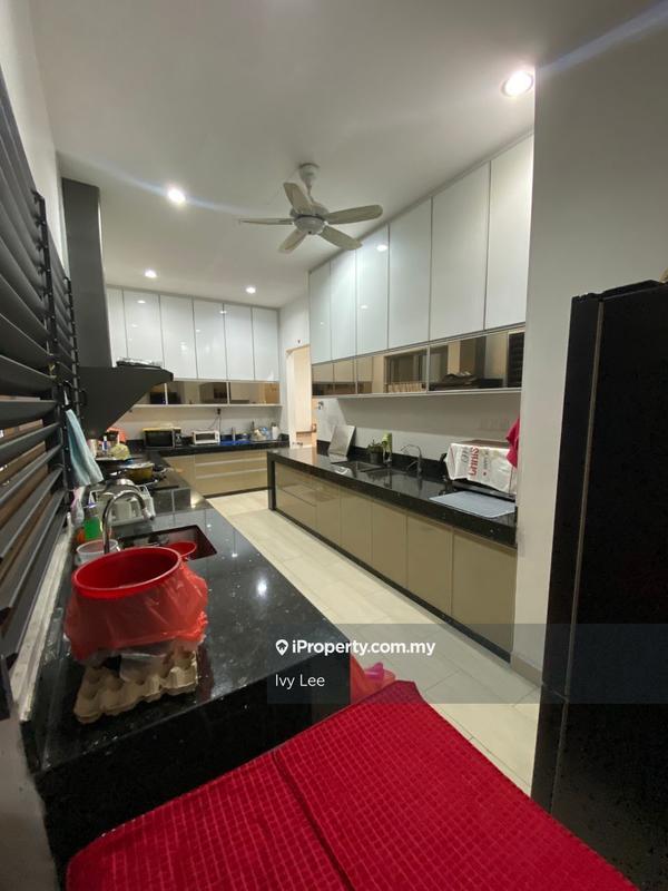 Pangsapuri untuk Dijual di Molek Pine 3 oleh Ivy Lee - iProperty.com.my