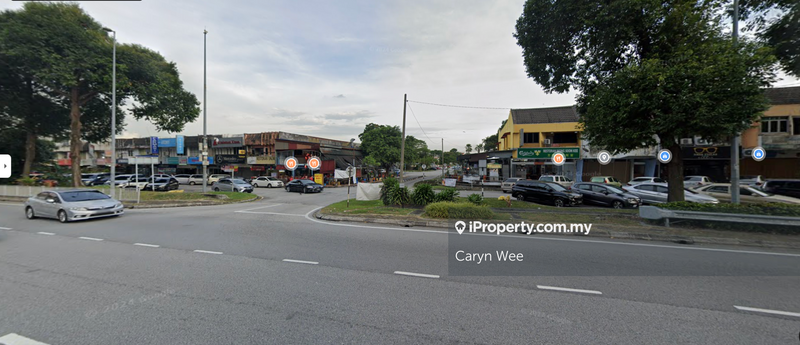 For Sale - FACING MAIN ROAD and LRT Station shop-office for sale at Subang Jaya