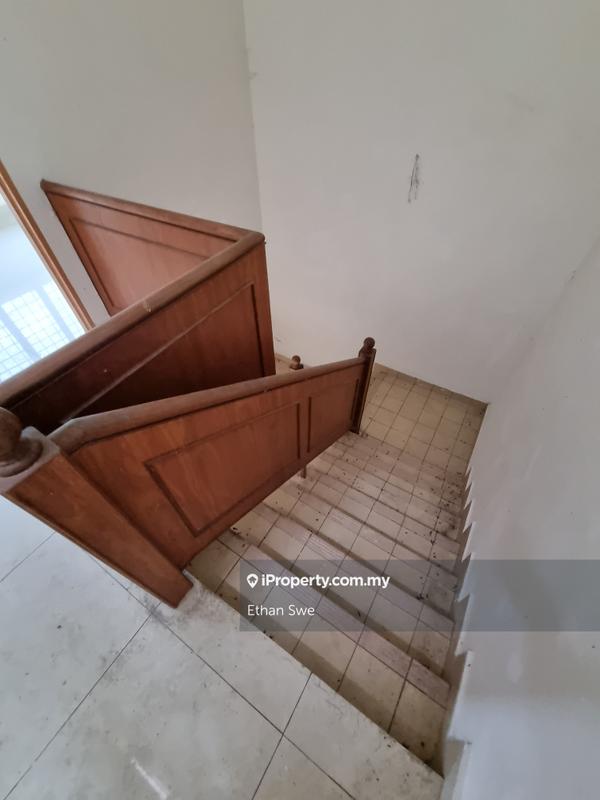 Rumah Teres 2-Tingkat untuk Dijual di Sri Putra II Apartment oleh Ethan Swe - iProperty.com.my