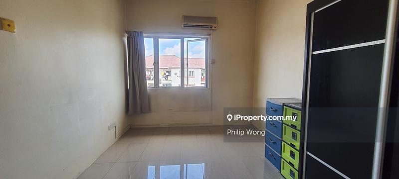 Pangsapuri untuk Dijual di Taman Serdang Raya Seksyen 3 Apartment oleh Philip Wong - iProperty.com.my