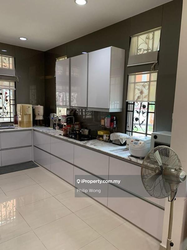 Rumah Berkembar untuk Dijual di Taman Equine, Seri Kembangan oleh Philip Wong - iProperty.com.my