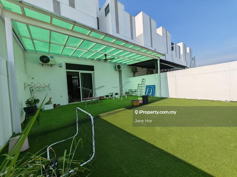 3-storey Terraced House for Sale in 16 Sierra, Puchong by Jane Hor - iProperty.com.my