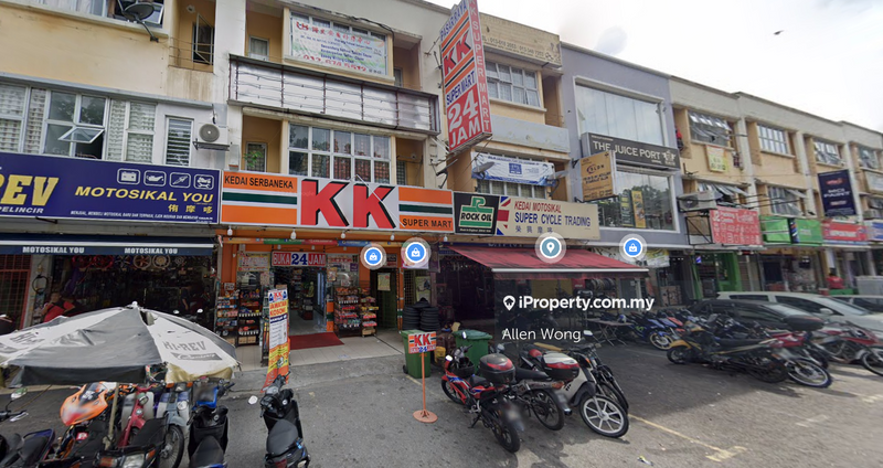 For Sale - Batu Caves Taman Pinggiran 3 Storey Shop Lot Facing Main Road Selayang Sri Gombak