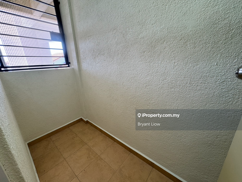 Pangsapuri untuk Dijual di Pangsapuri Bukit Beruang Bestari (University View) oleh Bryant Liow - iProperty.com.my
