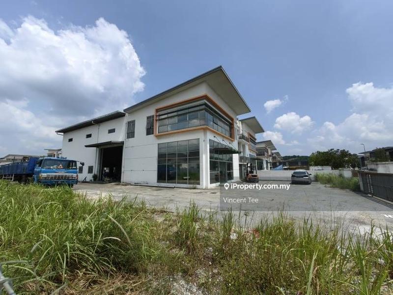 For Sale - Corner Semi-D Factory 75x170 13800sf Saujana Teknologi Rawang