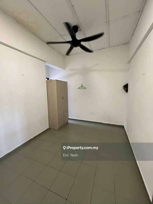 Flat for Sale in Taman Sri Serdang by Eric Teoh - iProperty.com.my