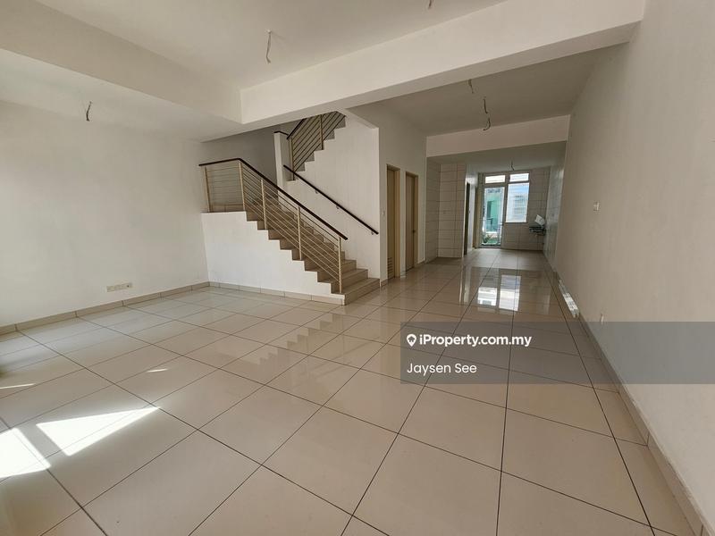 3-storey Terraced House for Sale in Taman Subang Mas, Subang Jaya by Jaysen See - Living Room - iProperty.com.my