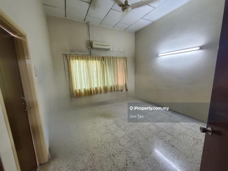 Bungalow House for Sale in Taman Sri Sentosa, Jalan Klang Lama (Old Klang Road) by Jim Tan - iProperty.com.my