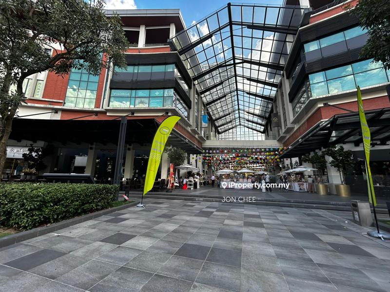 For Rent - Plaza Arkadia