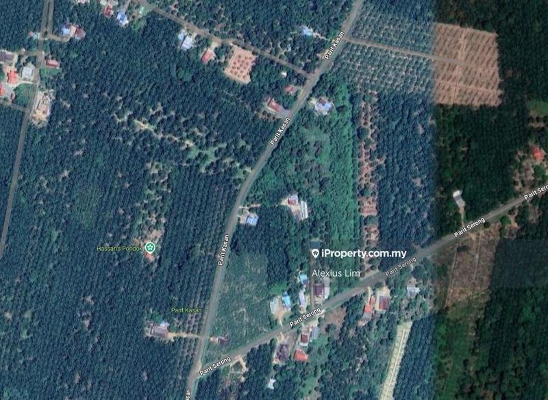For Sale - 6.64 Acre Fruit Farm @ Ayer Baloi, Pontian