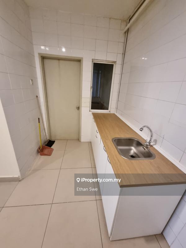Condominium for Sale in Cova Suites by Ethan Swe - iProperty.com.my