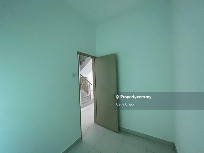 Rumah Berangkai 2 Tingkat untuk Dijual di Taman Pelangi, Semenyih oleh Celia Chew - iProperty.com.my