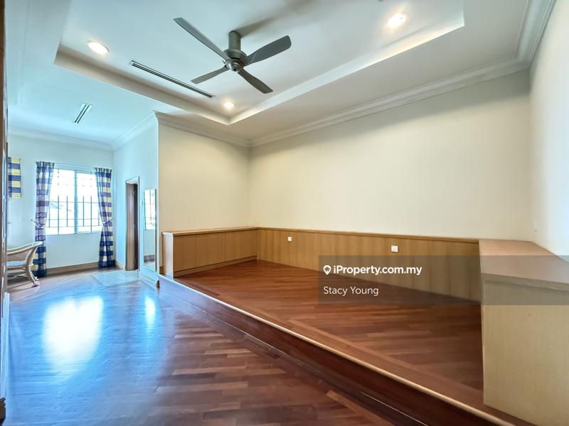 Bungalow House for Sale in Country Heights, Kajang by Stacy Young - iProperty.com.my