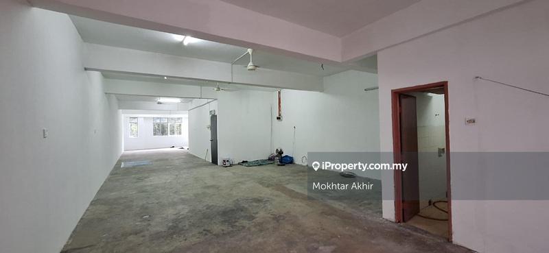 Shop-Office for Sale in Bandar Baru Salak Tinggi, Sepang by Mokhtar Akhir - iProperty.com.my