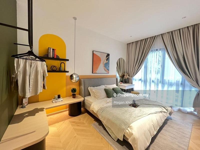 For Sale - Parkland Avenue