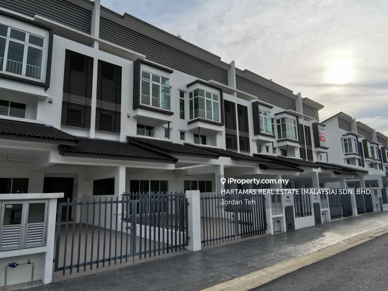 2.5-storey Terraced House for Sale in Taman Paramount, Petaling Jaya by Jordan Teh - iProperty.com.my