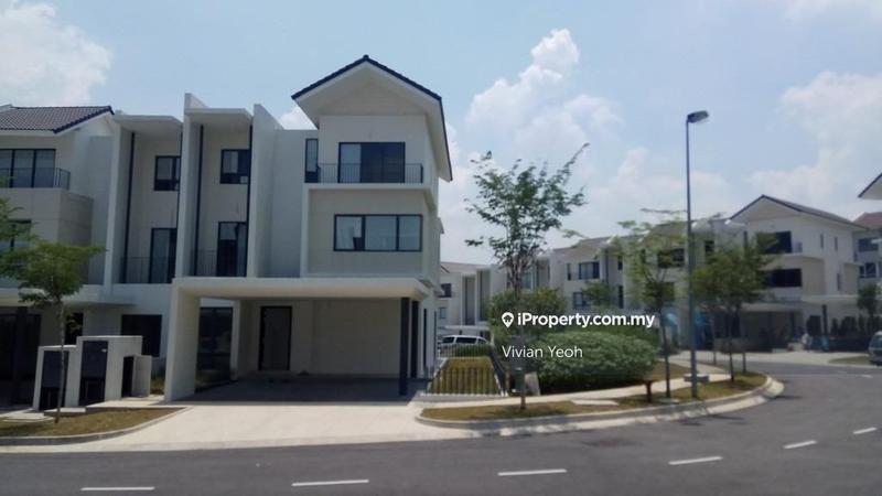 3-storey Terraced House for Sale in [3 Storey SuperLink Hse Endlot] Denai Amaryllis 1, Rawang by Vivian Yeoh - iProperty.com.my