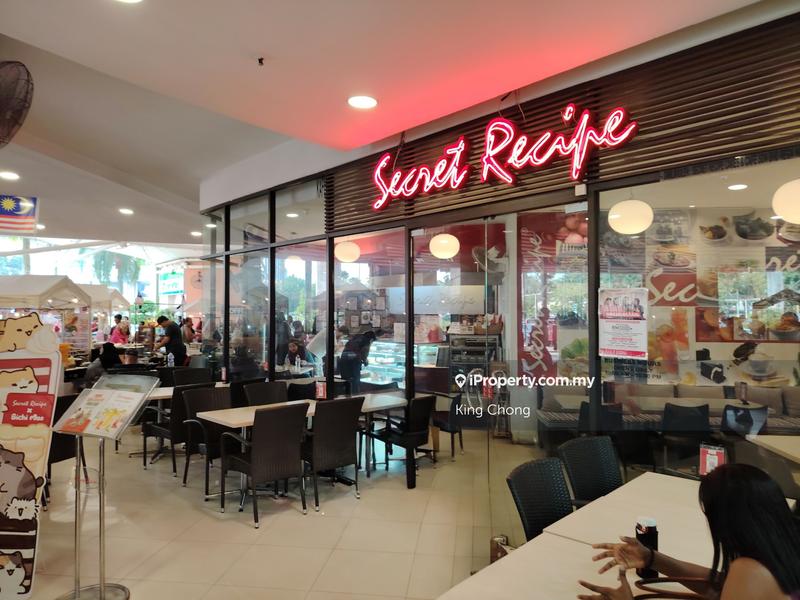 For Sale - Amcorp Mall Ground Floor Prime lot