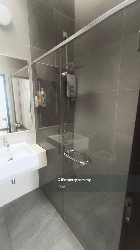 Rumah Berangkai 3 Tingkat untuk Disewa di Temasya Glenmarie, Glenmarie oleh Shan - iProperty.com.my