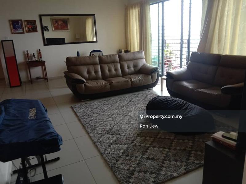 Condominium untuk Disewa di Zefer Hill Residence oleh Ron Liew - Living Room - iProperty.com.my