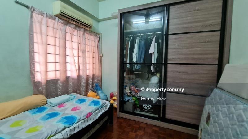 For Sale - Sri Manja Court