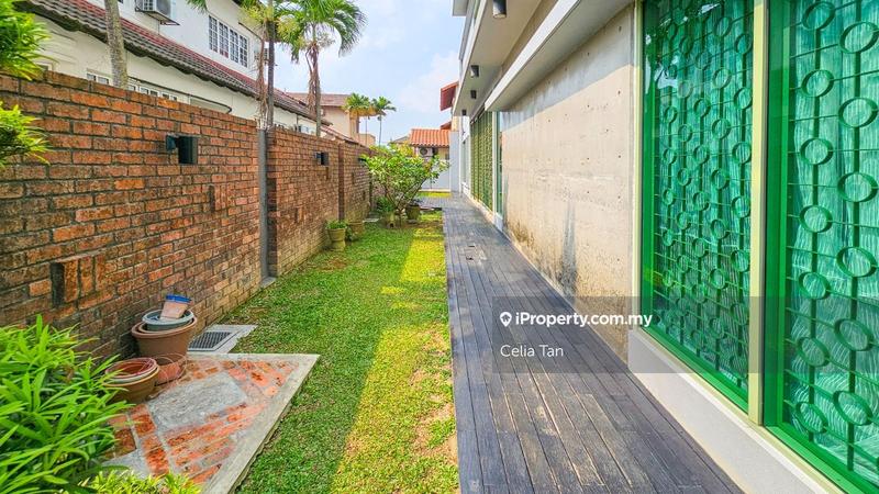 Bungalow House for Sale in Usj 5, Subang Jaya by Celia Tan - iProperty.com.my