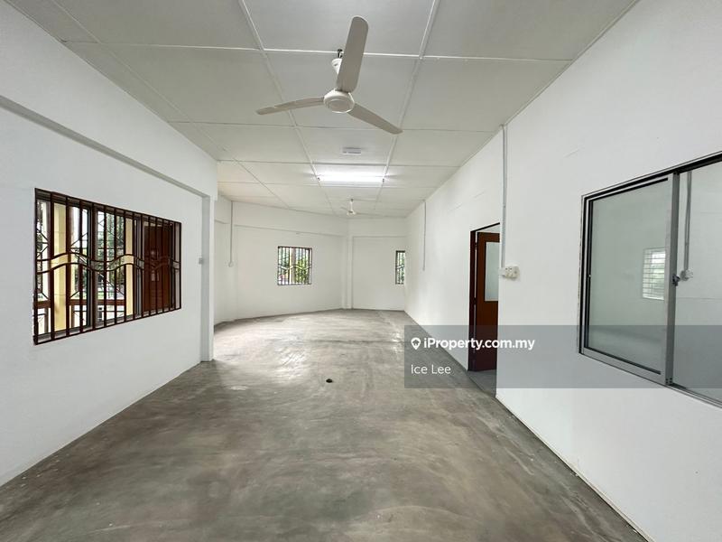 For Rent - Raja Nong corner shop for rent