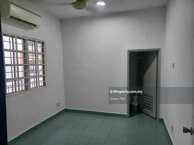 Rumah Berangkai 2 Tingkat untuk Dijual di Bukit Rahman Putra, Sungai Buloh oleh Grace Tan - iProperty.com.my