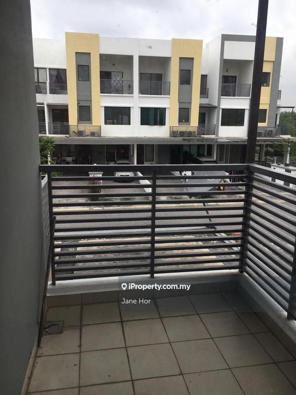 Townhouse for Sale in Puchong, Selangor by Jane Hor - iProperty.com.my